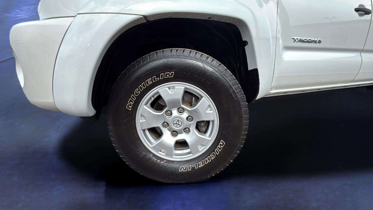 Used 2006 Toyota Tacoma PreRunner RWD image 22