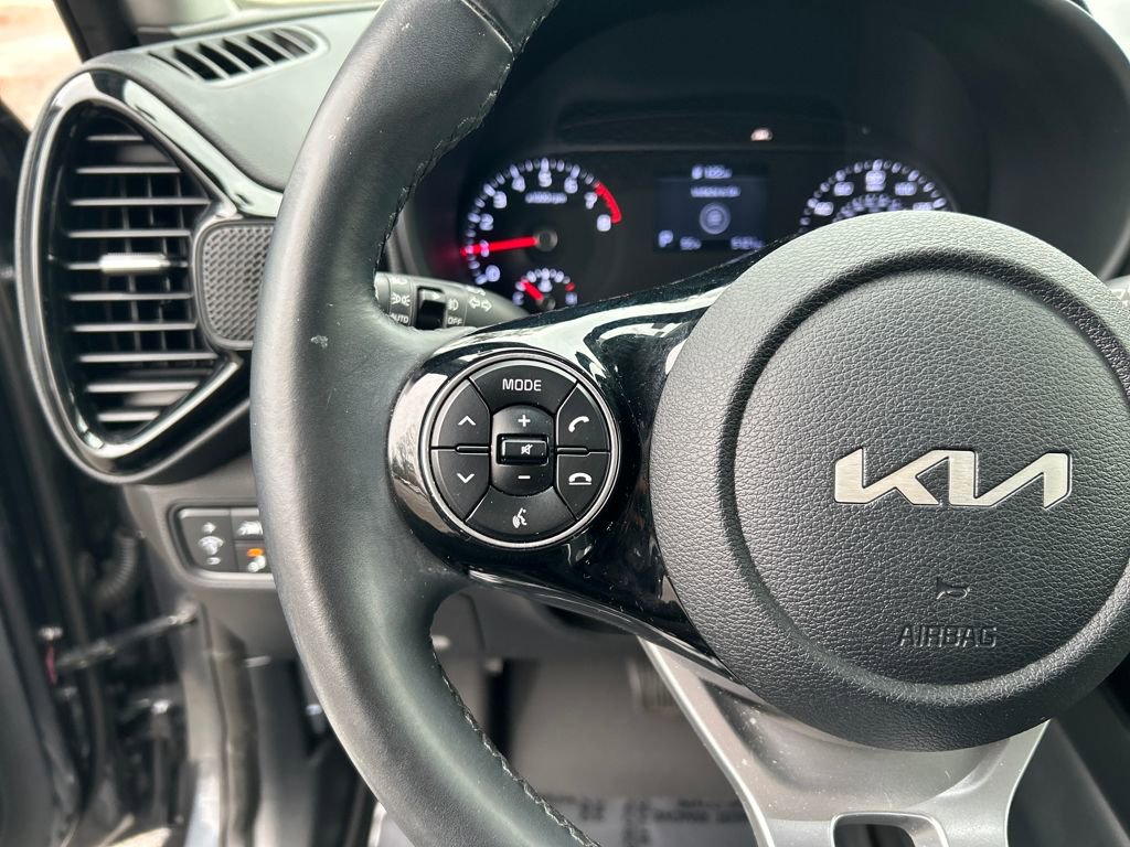 Used 2022 Kia Soul EX image 22