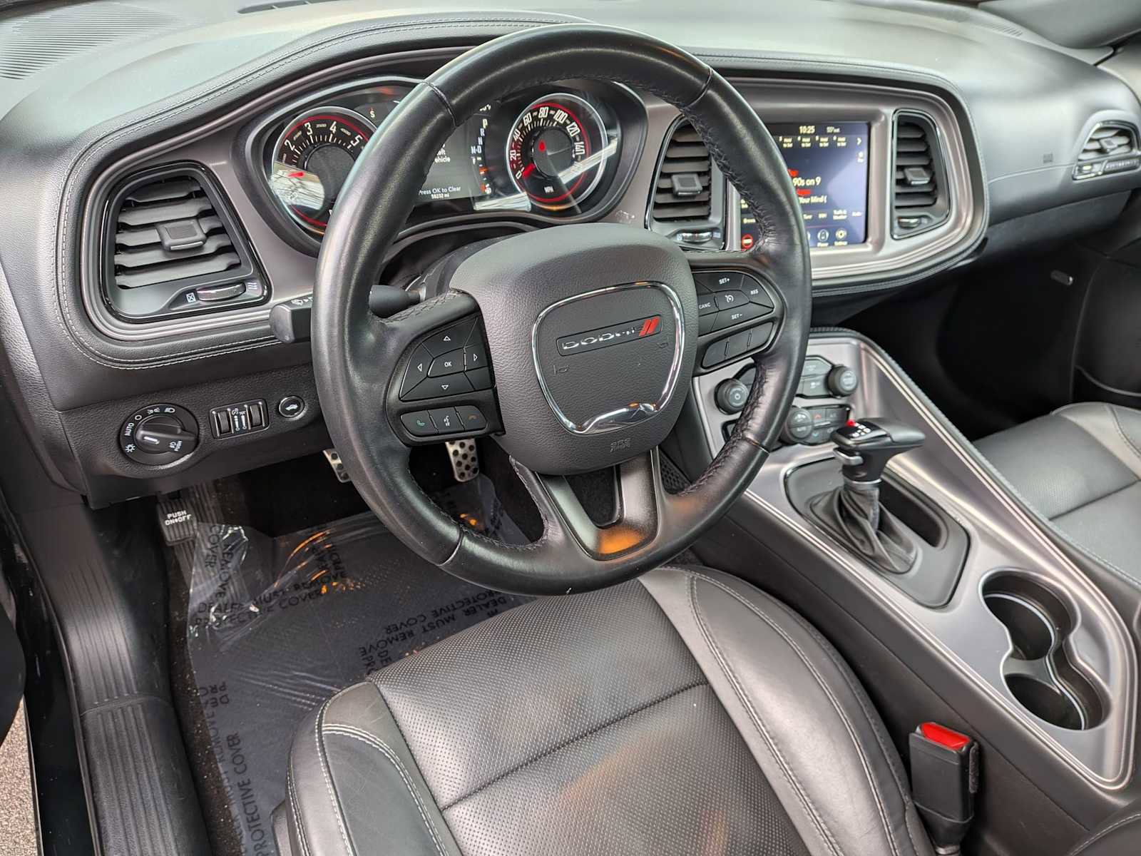 Used 2023 Dodge Challenger SXT w/ Plus Package image 14