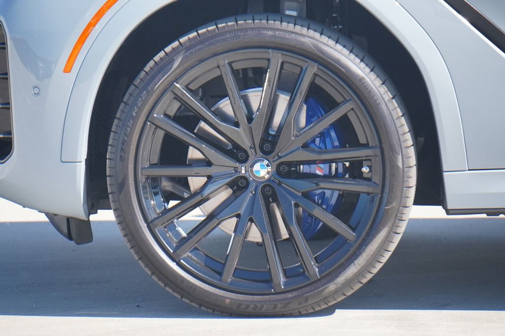 New 2026 BMW X6 xDrive40i w/ Climate Comfort Package image 5