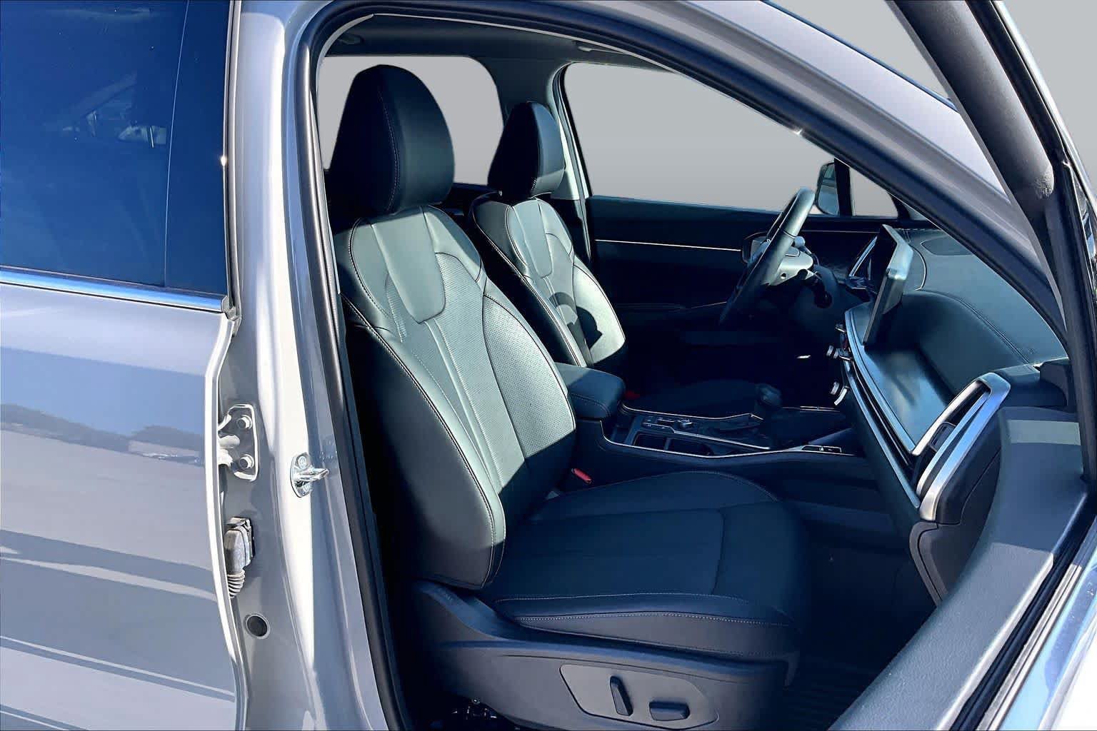 Certified 2026 Kia Sorento EX w/ EX Premium Package FWD image 9