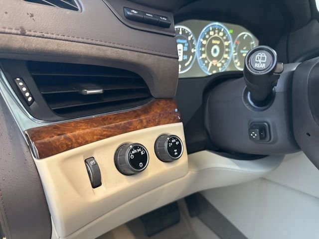 Used 2015 Cadillac Escalade Luxury AWD/4WD image 14