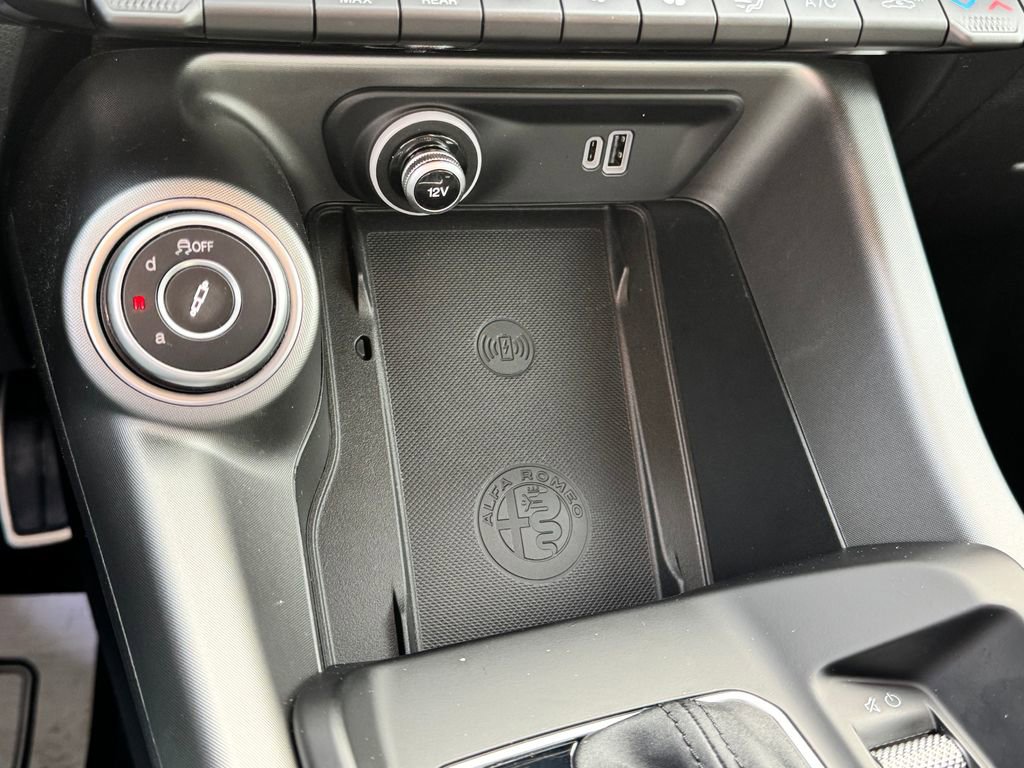 Used 2024 Alfa Romeo Tonale Veloce AWD/4WD image 25