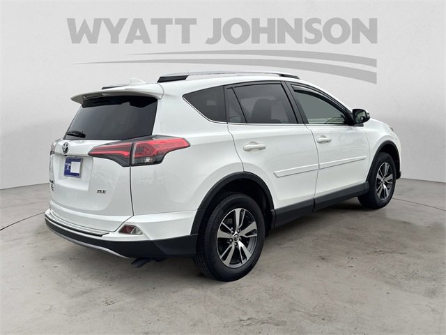 Used 2018 Toyota RAV4 XLE image 5
