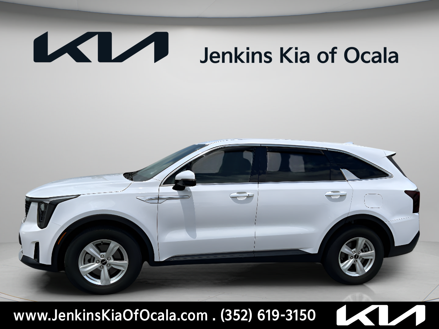 Used 2024 Kia Sorento LX FWD image 10