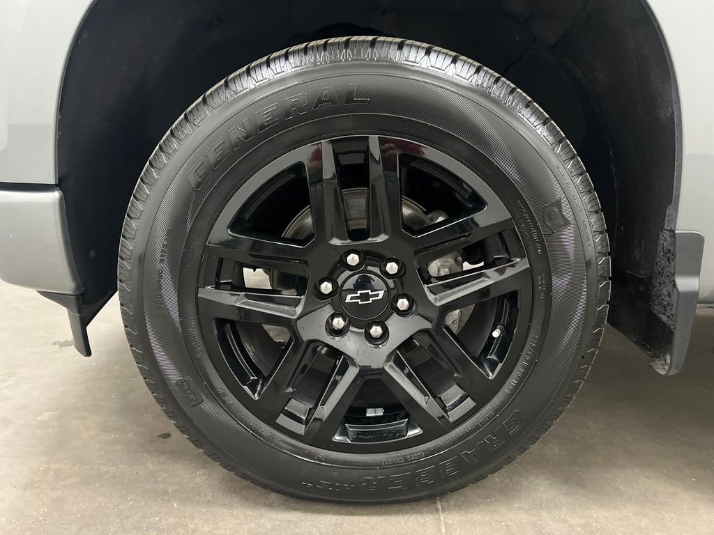 Used 2023 Chevrolet Silverado 1500 Custom AWD/4WD image 29