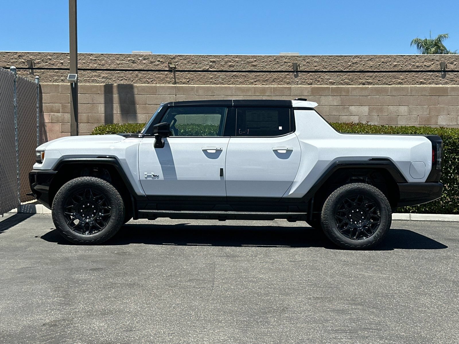 New 2026 GMC Hummer EV 4x4 Crew Cab image 7
