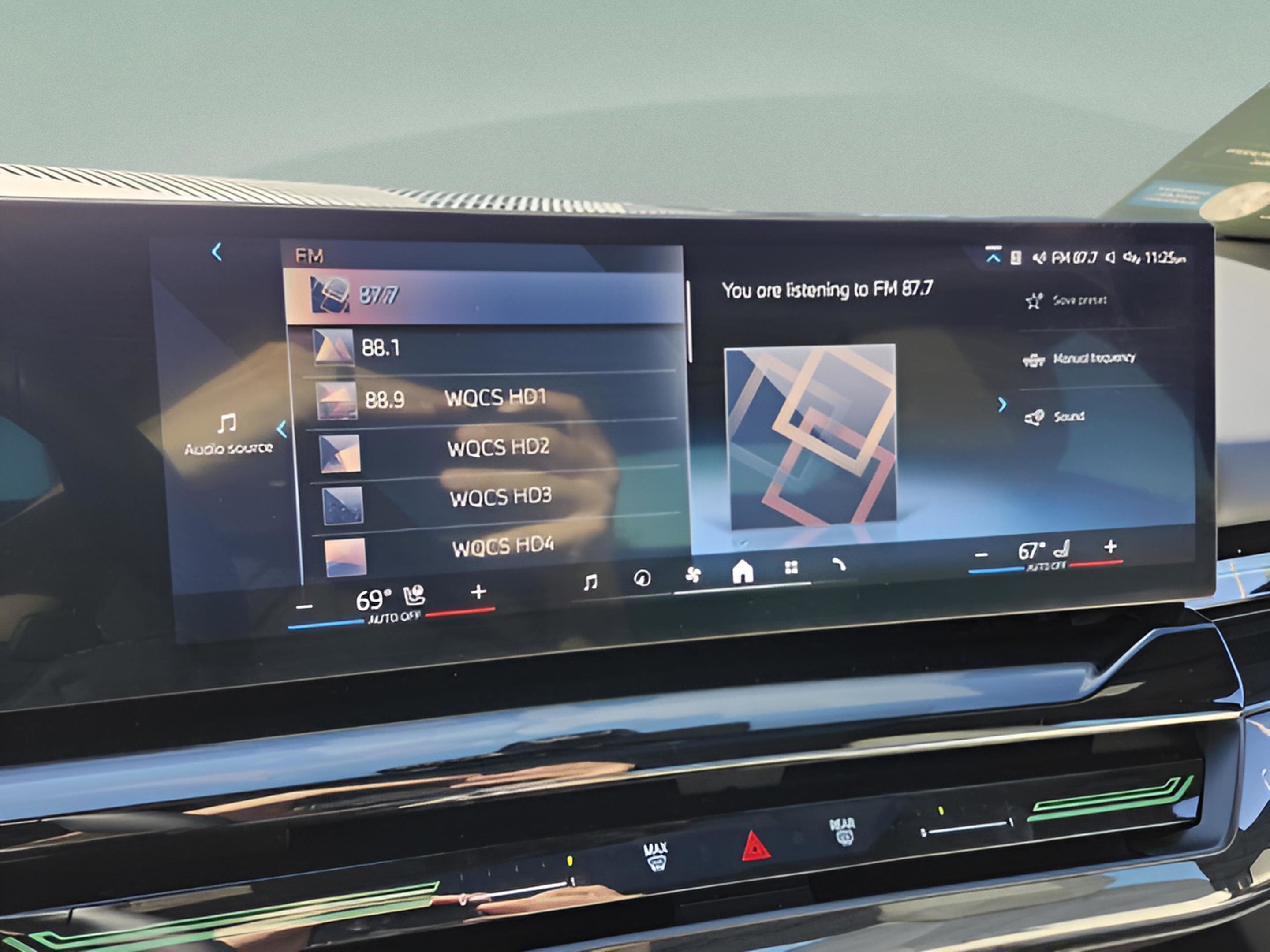 Certified 2026 BMW 530i xDrive w/ M Sport Package image 25