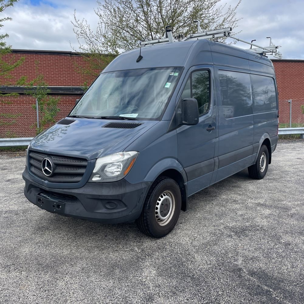 Used 2018 Mercedes-Benz Sprinter 2500 image 2
