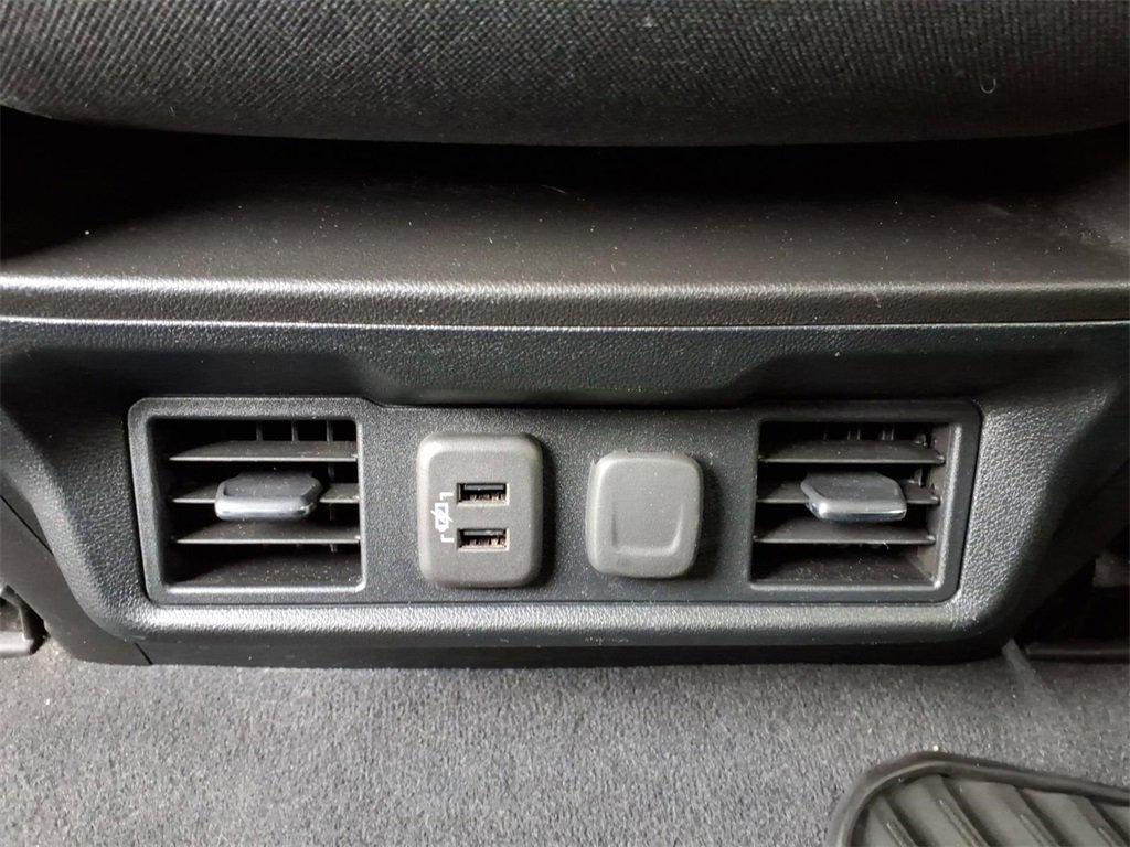 Used 2019 GMC Sierra 1500 SLE w/ SLE Value Package image 28