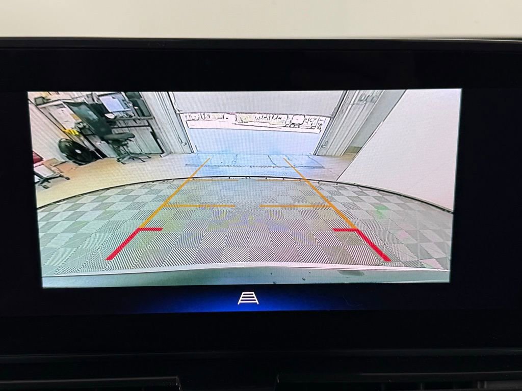 Used 2024 Chevrolet TrailBlazer LT w/ LT Cold Weather Package image 15