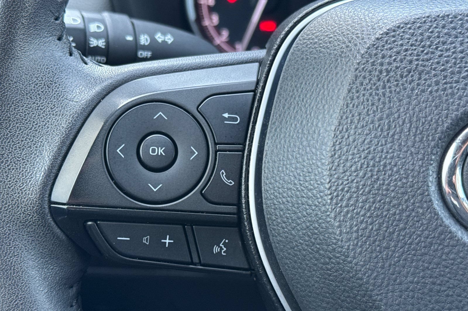 Certified 2024 Toyota RAV4 XLE Premium FWD image 31