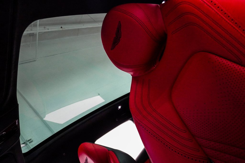 Used 2021 Aston Martin DBX image 20