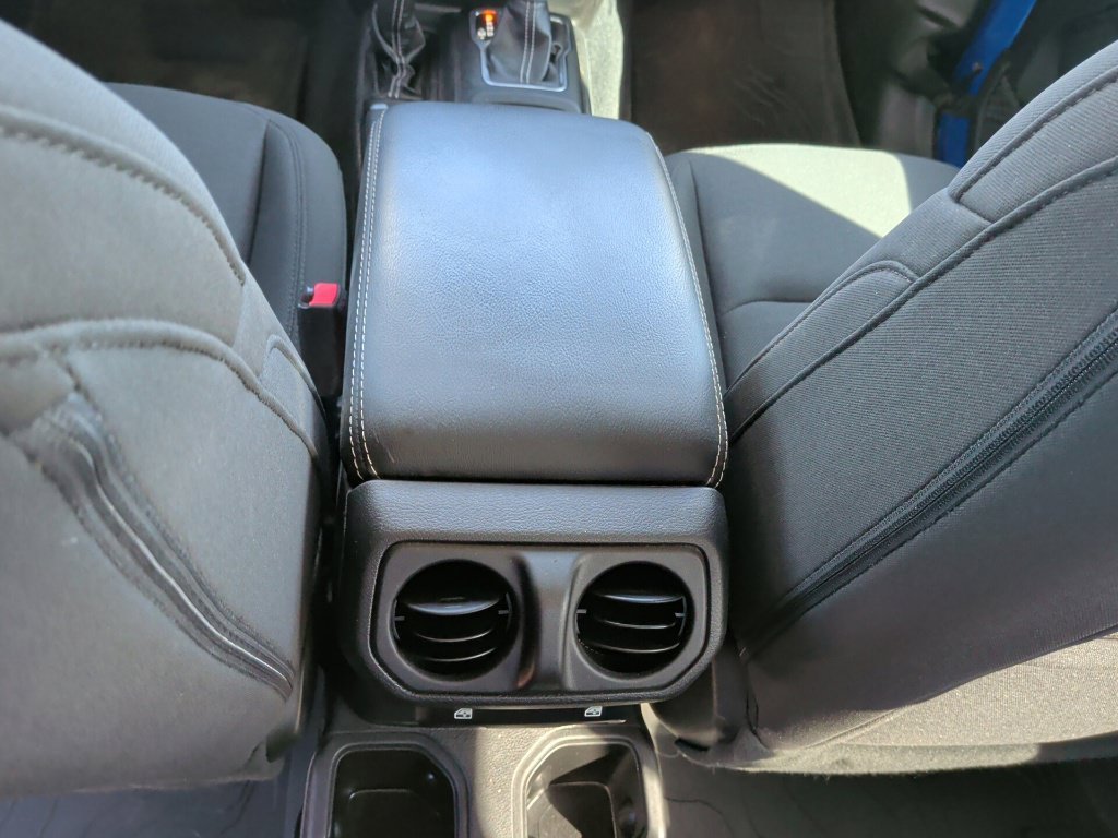 Used 2022 Jeep Gladiator Overland w/ LED Lighting Group AWD/4WD image 41