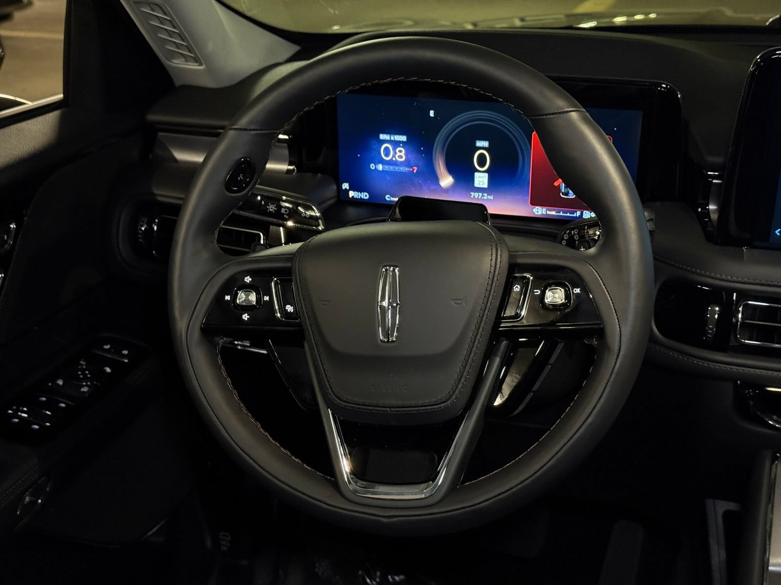 New 2026 Lincoln Aviator AWD image 21