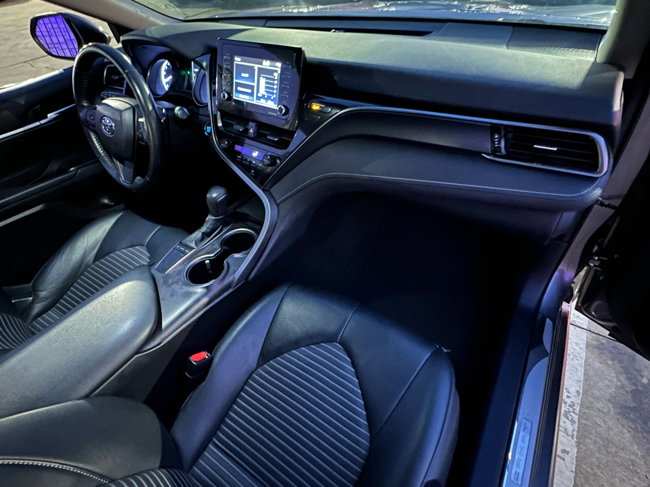 Used 2023 Toyota Camry SE image 20