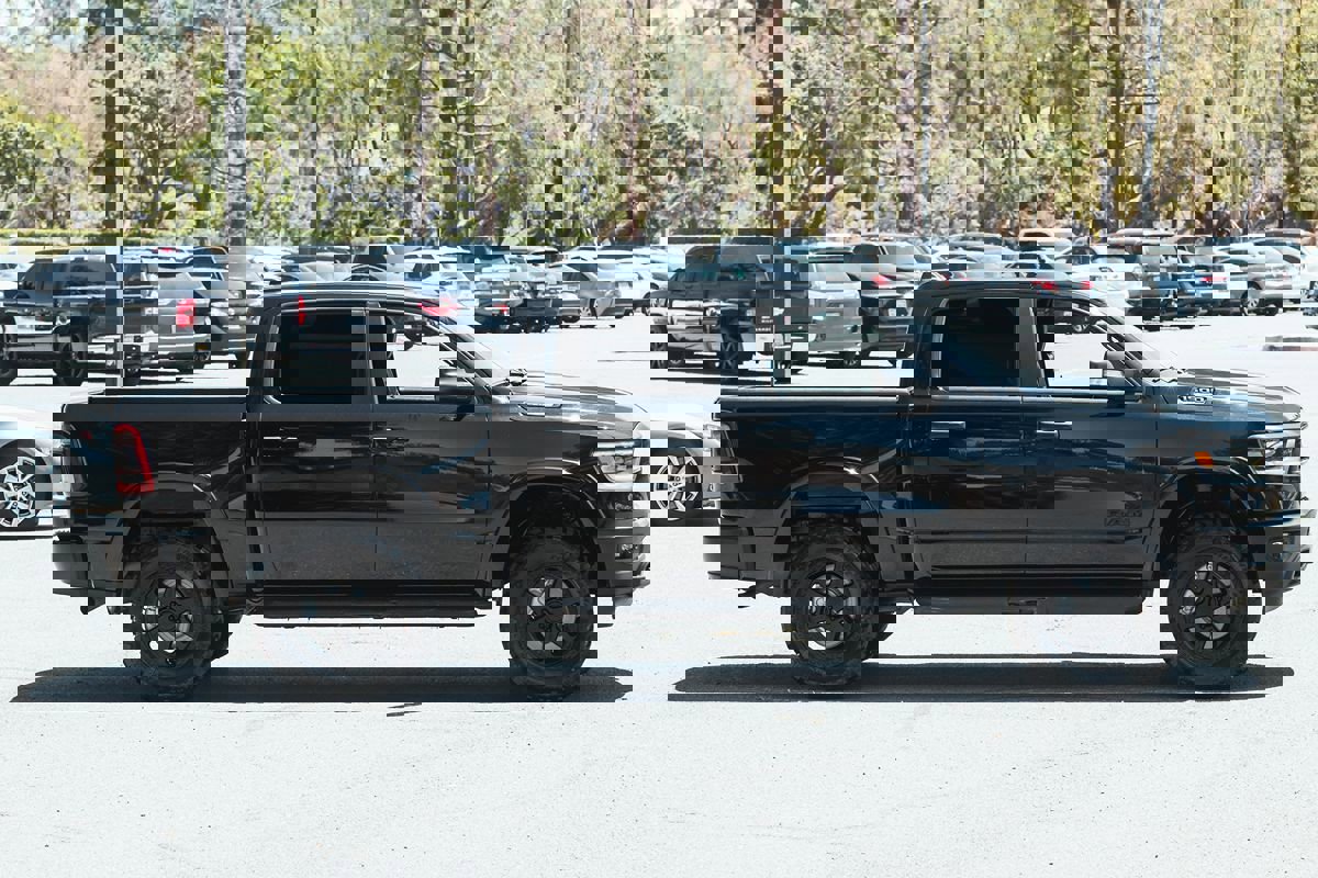 Used 2022 RAM 1500 Big Horn w/ Built-to-serve Edition image 13