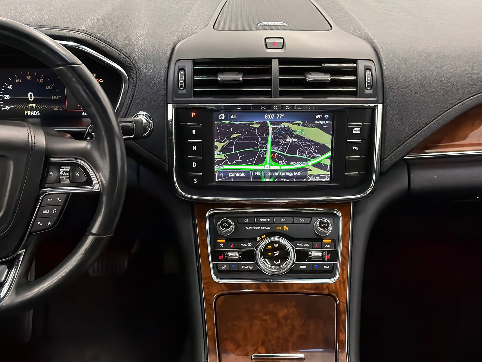 Used 2020 Lincoln Continental AWD w/ Premium Package image 20