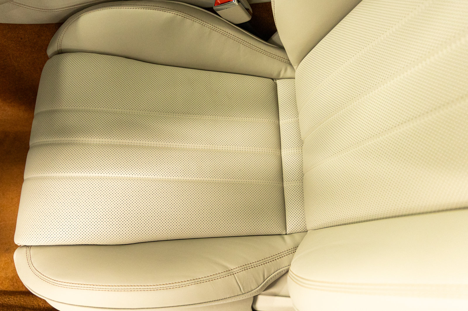 Certified 2026 Bentley Flying Spur V8 AWD/4WD image 39