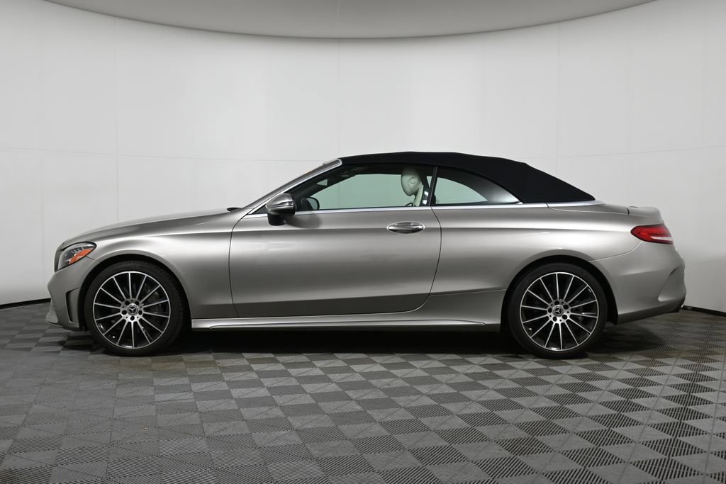 Used 2019 Mercedes-Benz C 300 4MATIC Cabriolet image 2