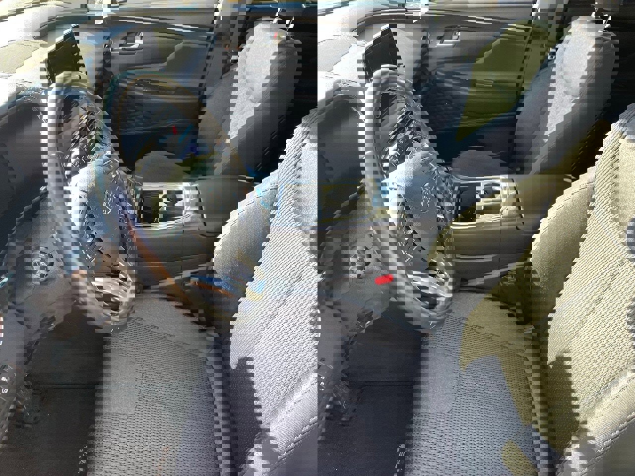 Used 2022 Hyundai Santa Fe SEL w/ Convenience Package image 6