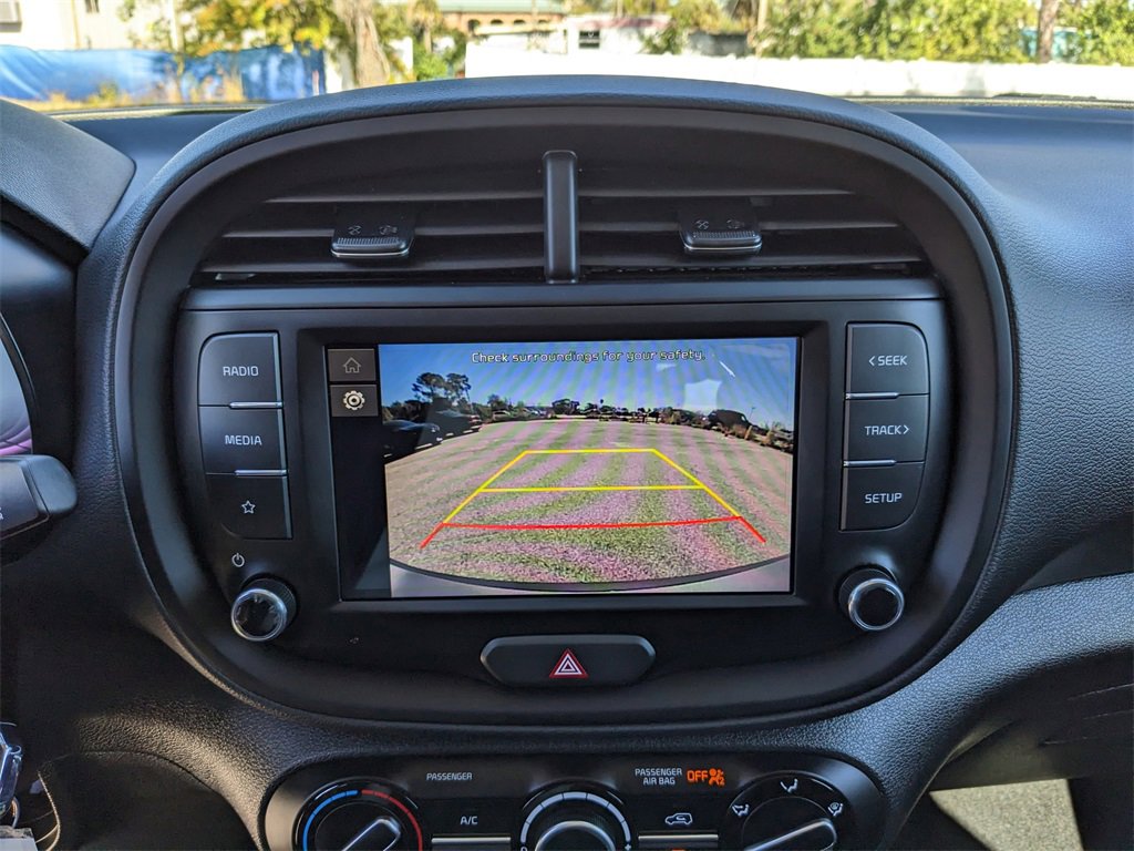 Certified 2025 Kia Soul LX image 25