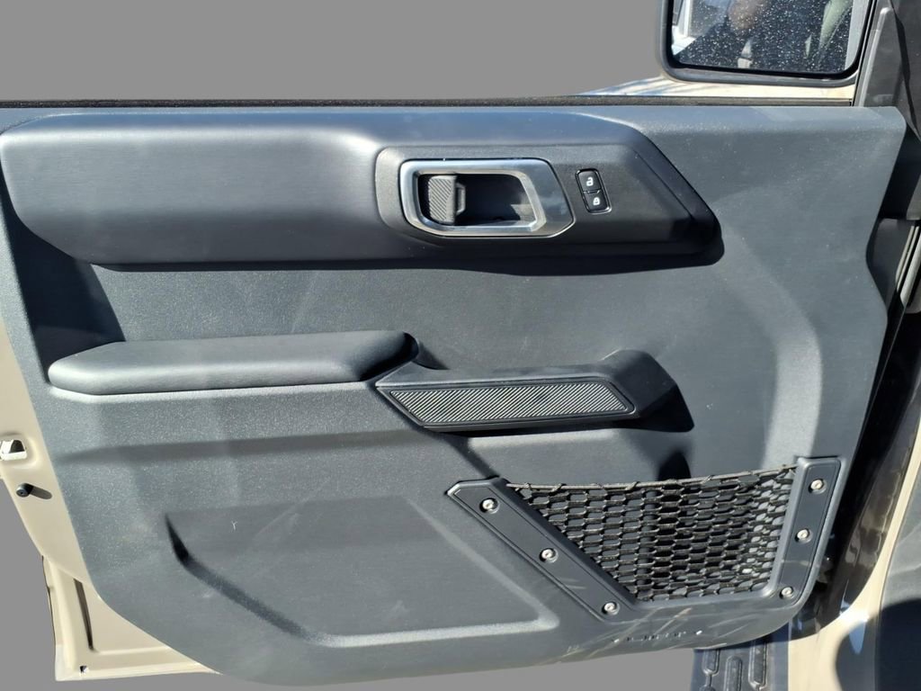 New 2025 Ford Bronco Outer Banks w/ Sasquatch Package image 16