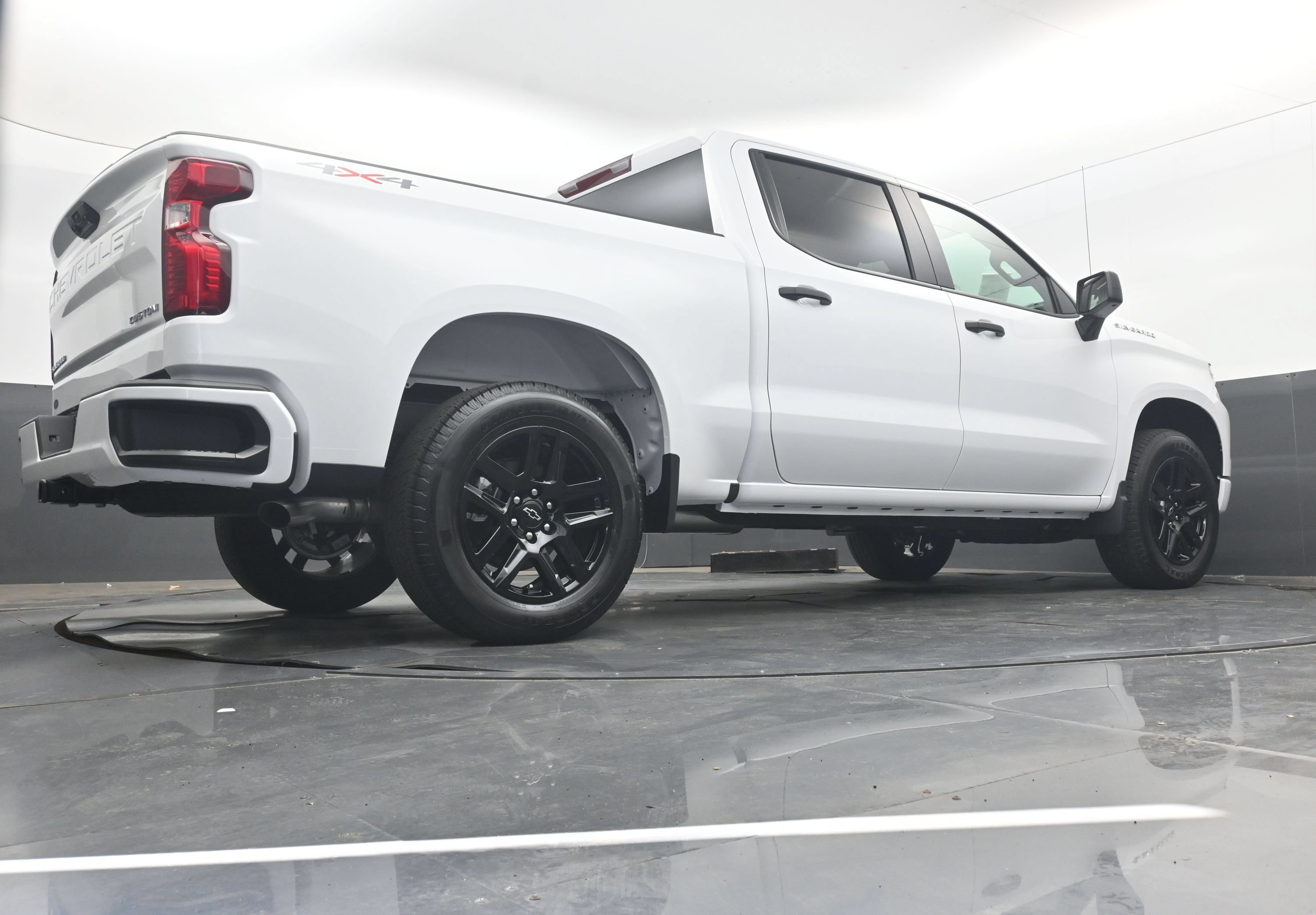 Used 2026 Chevrolet Silverado 1500 Custom AWD/4WD image 29