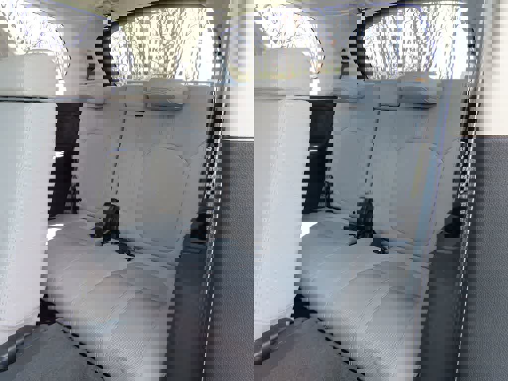 Used 2023 Honda Pilot LX image 15