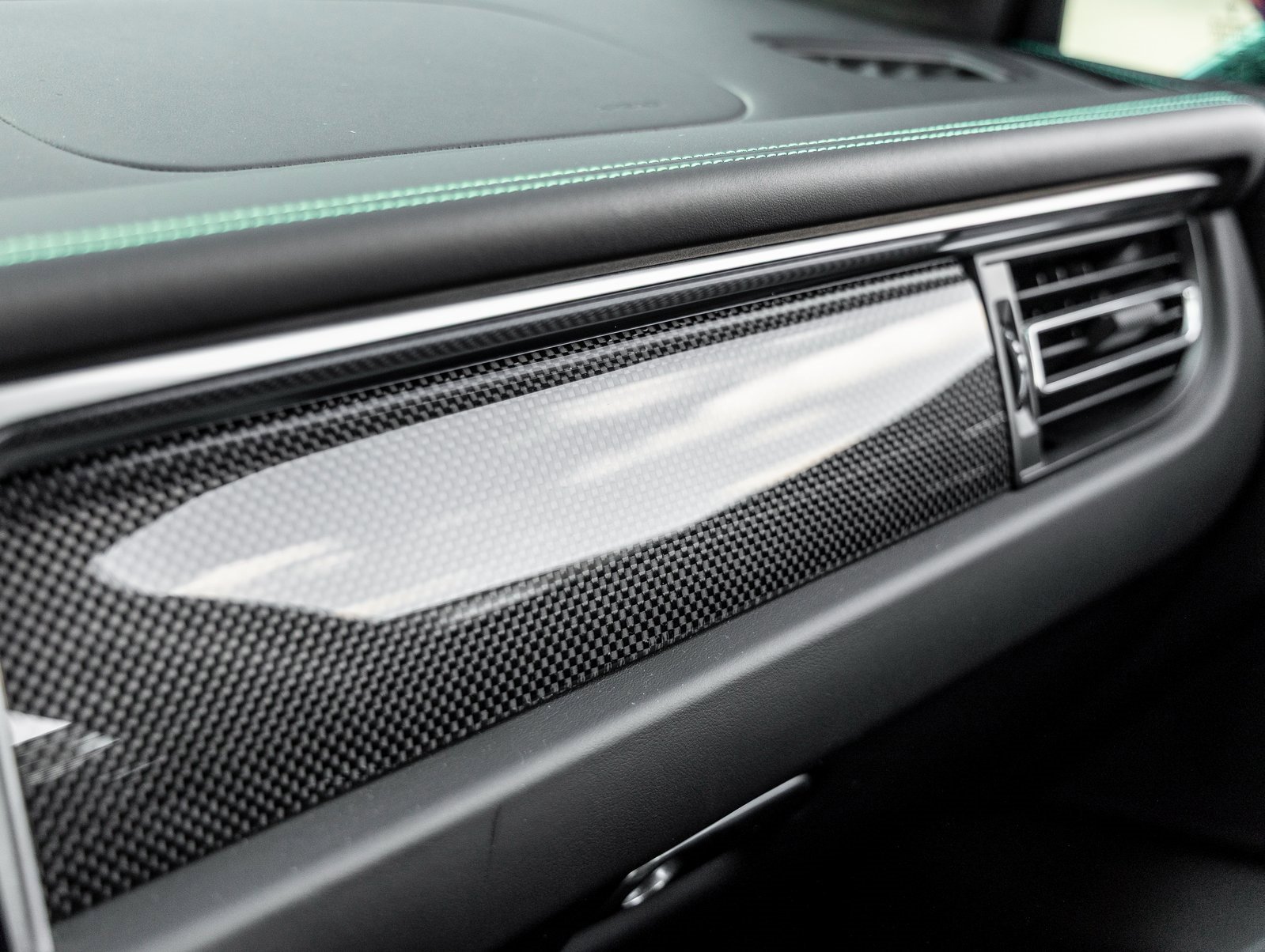 Used 2023 Porsche Macan GTS image 29