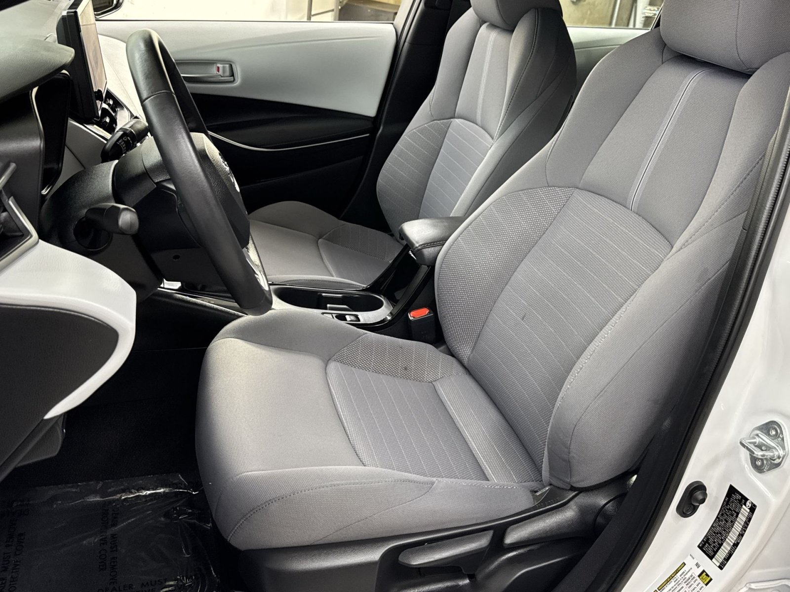 Used 2024 Toyota Corolla SE w/ SE Convenience Package FWD image 14