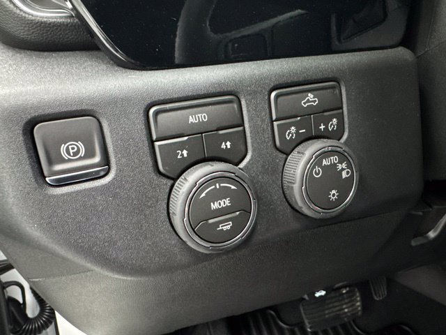 New 2026 Chevrolet Silverado 1500 LT AWD/4WD image 11