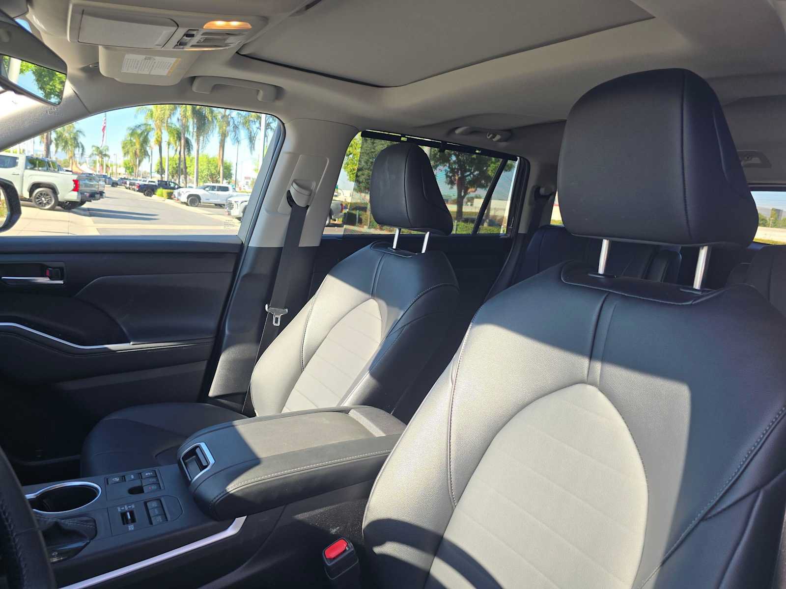 Certified 2026 Toyota Highlander XLE AWD/4WD image 24