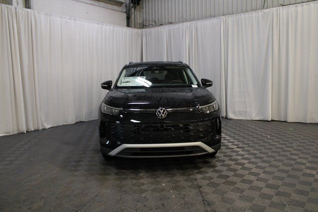 New 2026 Volkswagen Tiguan SE image 29