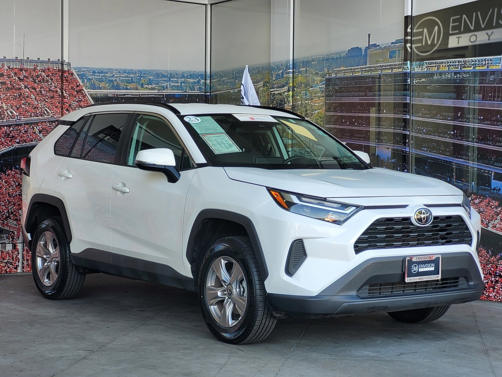 Used 2023 Toyota RAV4 XLE image 1