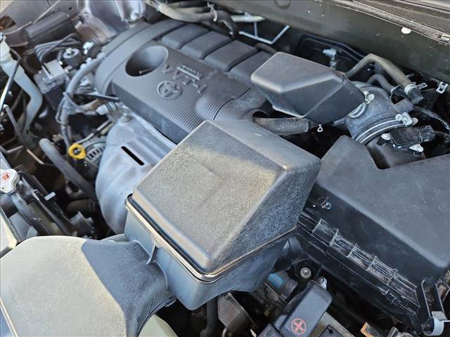 Used 2019 Toyota Highlander LE w/ Carpet Mat Package (TMS) image 24