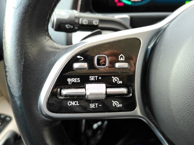 Used 2022 Mercedes-Benz EQB 300 4MATIC image 38