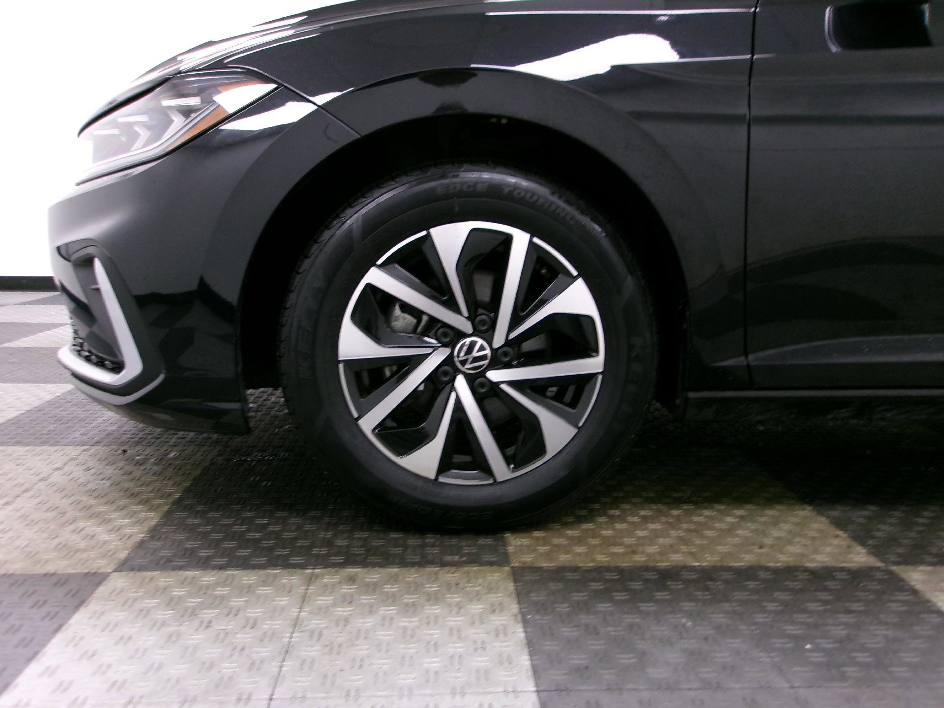 Used 2025 Volkswagen Jetta S FWD image 16