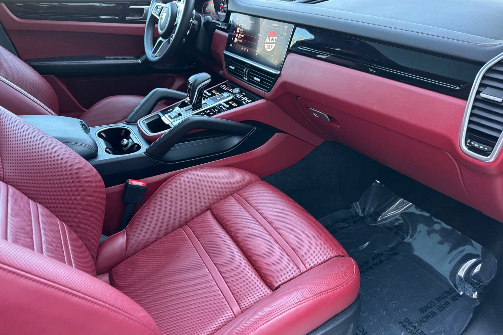 Certified 2023 Porsche Cayenne Platinum Edition AWD/4WD image 16
