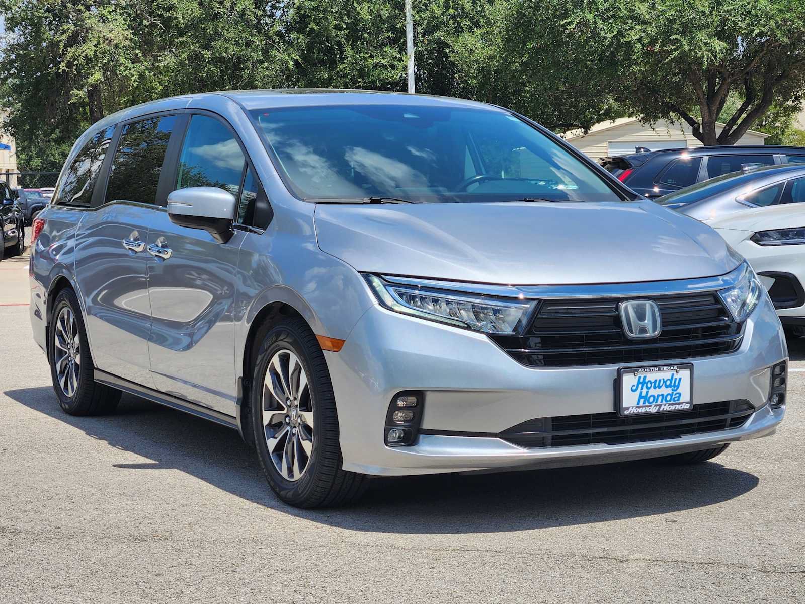 Used 2023 Honda Odyssey EX-L image 3
