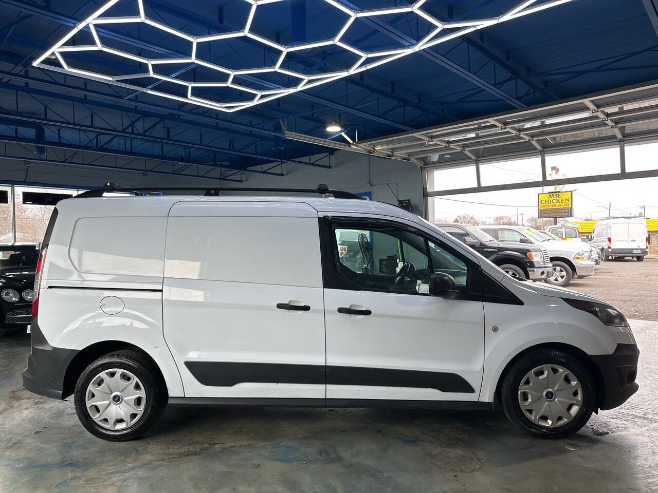 Used 2016 Ford Transit Connect XL image 11