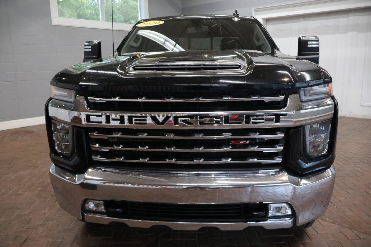 Used 2020 Chevrolet Silverado 2500 LTZ w/ LTZ Convenience Package AWD/4WD image 2