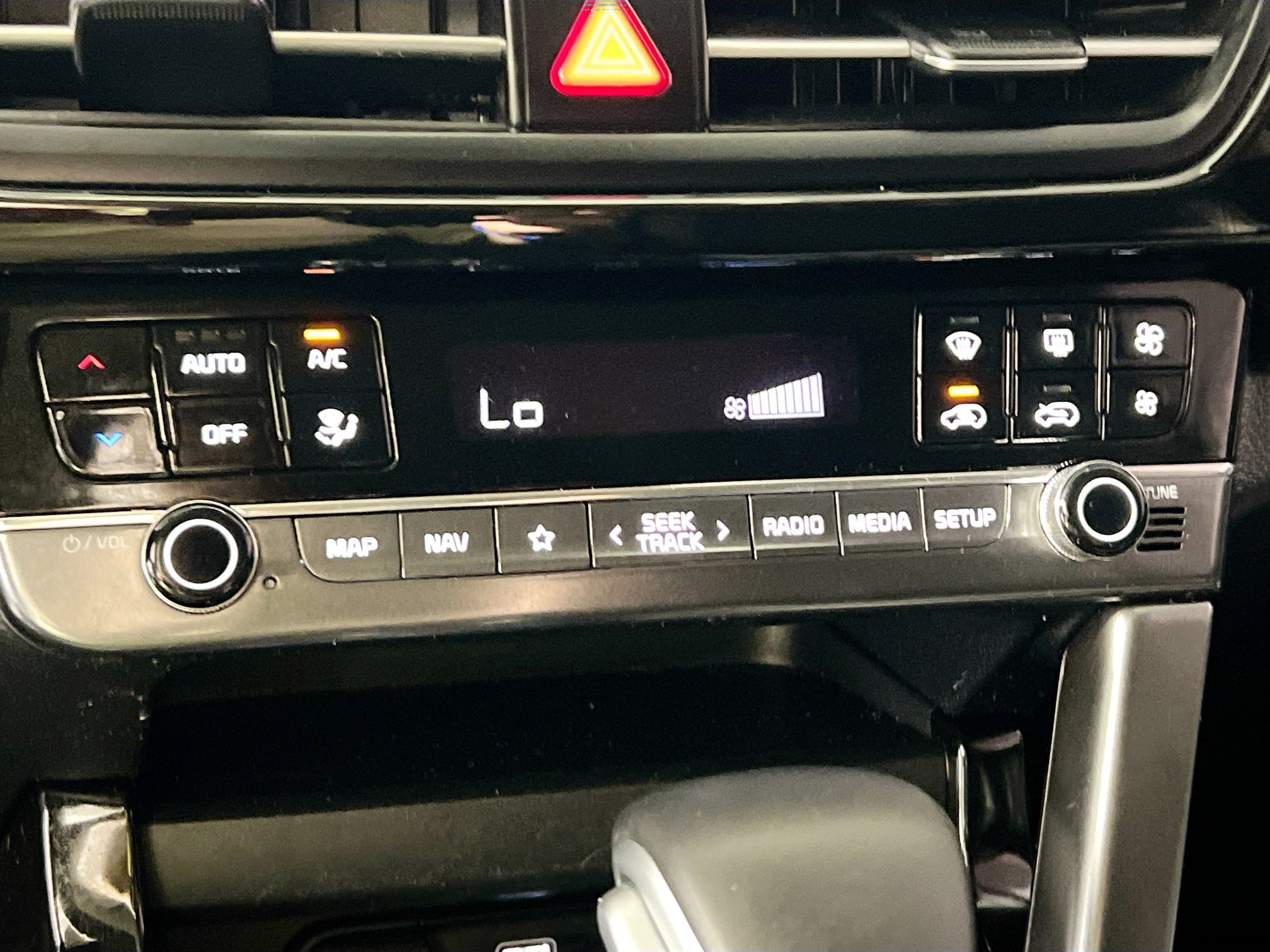 Used 2024 Kia Seltos S AWD/4WD image 25