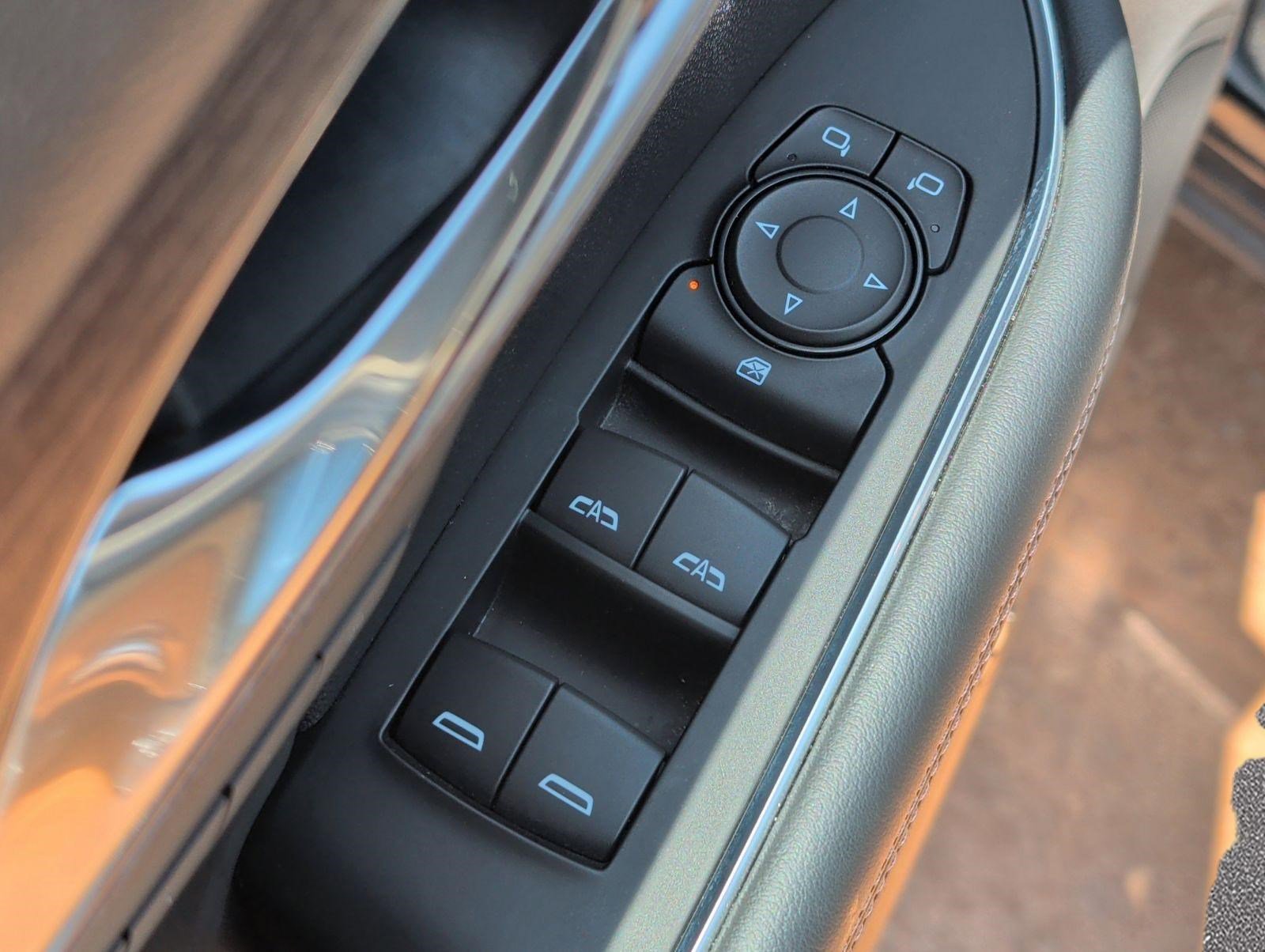 Used 2023 Buick Envision Avenir AWD/4WD image 9