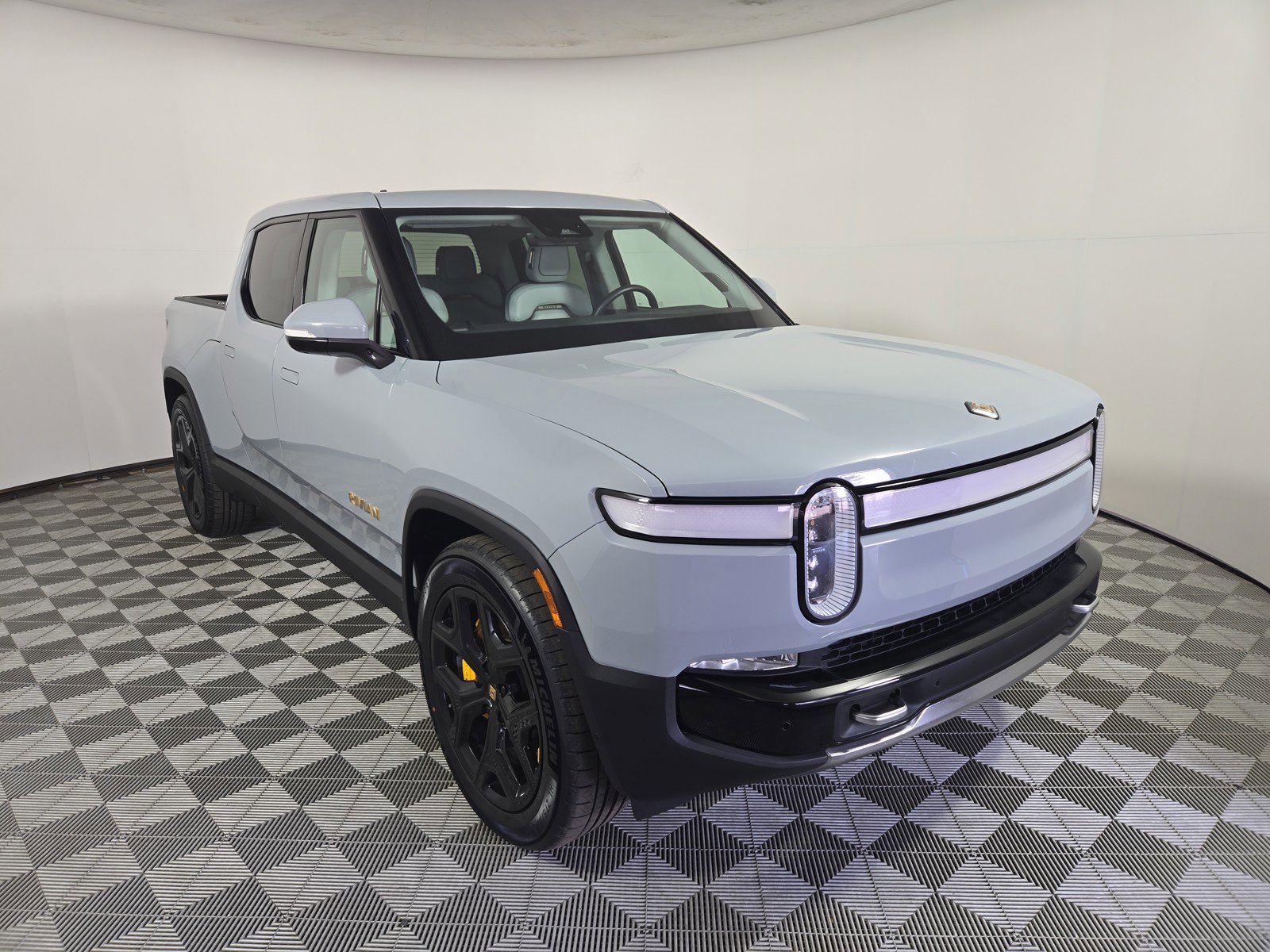 Used 2023 Rivian R1T Adventure AWD/4WD image 7