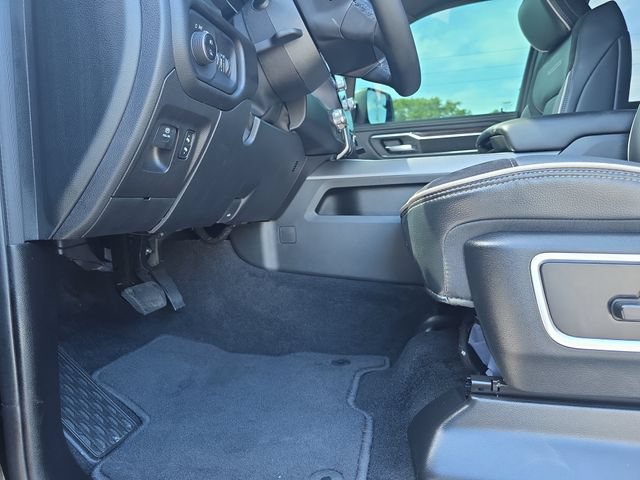 Used 2026 RAM 1500 Laramie AWD/4WD image 11