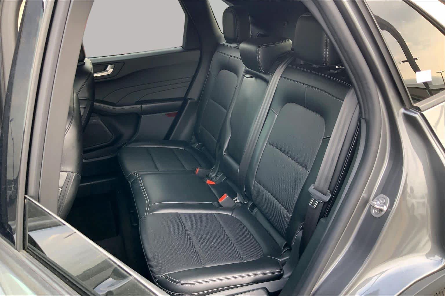 Used 2022 Ford Escape SEL FWD image 9