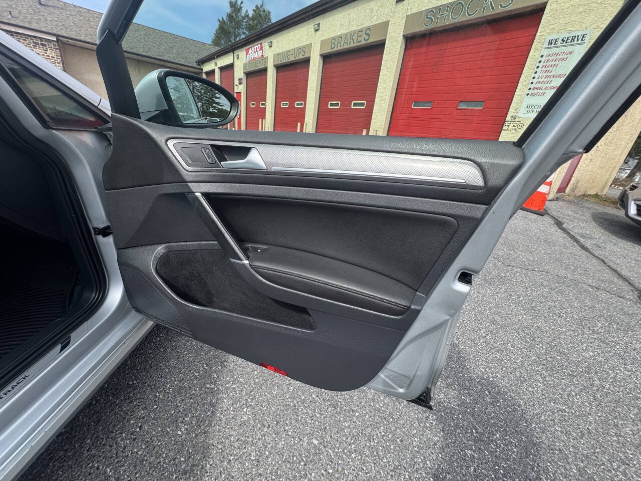 Used 2017 Volkswagen Golf Alltrack SE AWD/4WD image 20