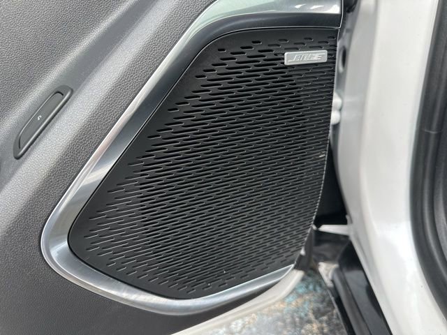 Used 2024 Chevrolet Traverse RS image 24