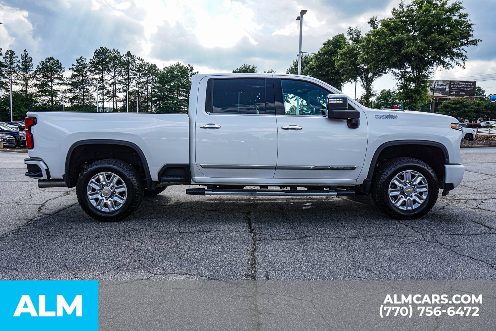 Used 2025 Chevrolet Silverado 3500 High Country w/ High Country Premium Package AWD/4WD image 10